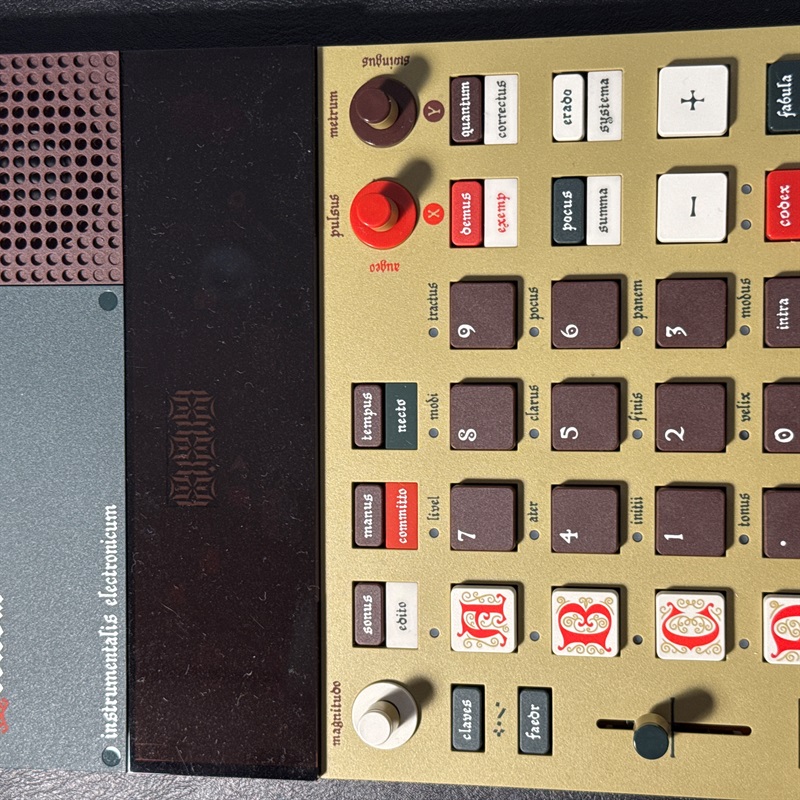 Teenage Engineering EP-1320 medievalの画像